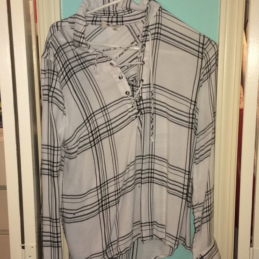 lace up long sleeve shirt